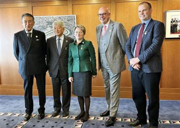 这两位马主成为英国赛马会首批亚洲会员！