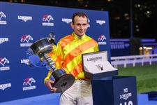 莫雅伤愈复出即第三度问鼎浪琴国际骑师锦标赛冠军！